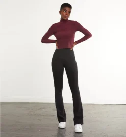 Commando Neoprene Flared Legging NEO203 -Wacoal Store commando helo01 neo203 cs1